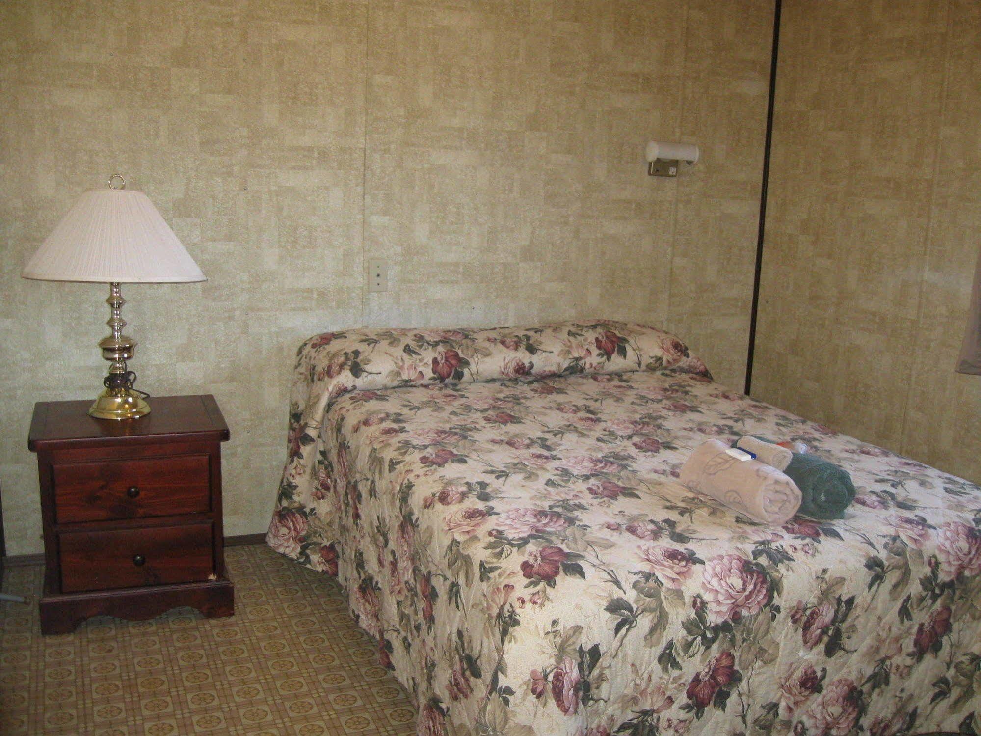 1202 Motor Inn Beaver Creek Екстериор снимка